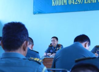 Komandan Kodim 0429/Lamtim Berikan Jamdan Kepada 201 Prajurit