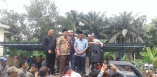 AWPI Lamteng Sampaikan Tuntutannya Lewat Orasi di Kantor Bupati dan DPRD Lamteng