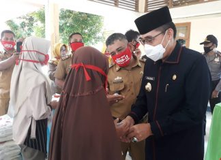 Pemkab Lamtim Berikan Bantuan Sosial Bidang Keagamaan