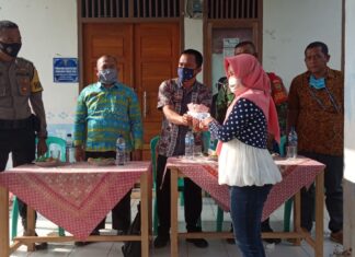 Muhtarudin Realisasikan Dana BLT DD 2020 Kampung Jukuh Kemuning