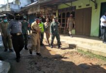 Team Gugus Covid-19 Kabupaten Adakan Monitoring Di Posko Relawan Desa Negeri Jemanten