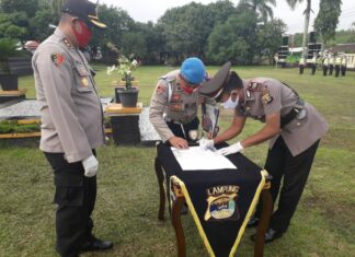 Kapolres AKBP Binsar Manurung Pimpin Sertijab Kasat Narkoba Polres Way Kanan