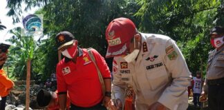 Bupati Lampung Tengah Loekman Djoyosoemarto Hadiri Peletakan Batu Pertama Pembangunan TPQ Darul Falah