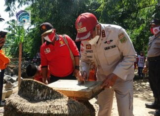 Bupati Lampung Tengah Loekman Djoyosoemarto Hadiri Peletakan Batu Pertama Pembangunan TPQ Darul Falah