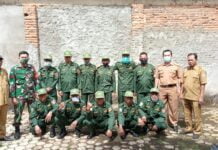 BABINSA KORAMIL 06 BARADATU Laksanakan KomSos Sekaligus Cek Kesiapan Linmas Desa Dalam Pengamanan Pilkada