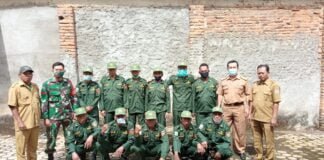 BABINSA KORAMIL 06 BARADATU Laksanakan KomSos Sekaligus Cek Kesiapan Linmas Desa Dalam Pengamanan Pilkada