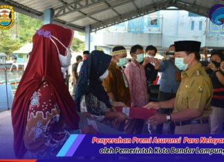 Pemkot Bandar Lampung Berikan Bantuan Kepada Pelaku Usaha Bidang Perikanan dan Para Nelayan