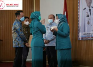 Bupati Way Kanan Raden Adipati Surya Hadiri Serah Terima NPT Pjs.