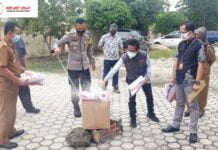 KPU Lamtim Musnahkan 1.156 Lembar Surat Suara yang Rusak