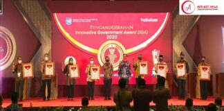 Bupati Lampung Barat H. Parosil Raih Penghargaan Kabupaten Terinnovatif Dalam Gelaran (IGA)