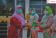 GOW Metro Beri Santunan Kaum Duafa Pada Peringatan Hari Ibu Ke-92