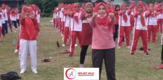 Winarni Ajak Masyarakat Desa Tanjung Sari Lakukan PHBS Dan Protokol Kesehatan Covid-19