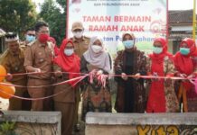 Resmikan Taman Bermain Anak, Winarni Pesan Agar Hak Anak Dapat Terpenuhi
