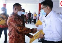 Bupati Lampung Selatan Serahkan SK Pengangkatan CPNS Di Aula Sebuku