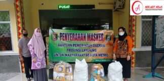 Pemprov Lampung Bagikan 50 Ribu Masker Untuk Masyarakat Kota Metro