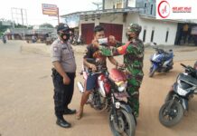 Babinsa Koramil 427-01/pkr Lakukan Himbauan Kepada Masyarakat Kampung Serupa Indah Untuk Laksanakan 4M