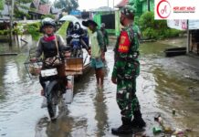 Koramil Dan Polsek Pantau Debit Air Dipenyebrangan Desa Tanjung Tirto Way Bungur