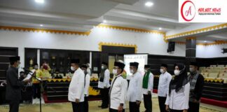 Walkot Metro Kukuhkan Pengurus Masjid Taqwa Periode 2021-2025