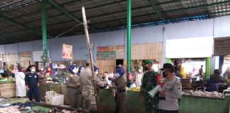 50 Lebih Personil Gabungan TNI-Polri “Ngeluruk” Pasar Tradisional Sukadana. Ada apa..?