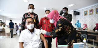 Mingrum Gumay Kembali Ikuti Vaksinasi Lanjutan