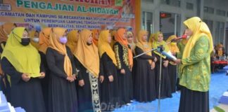 Mardiana Musa Ahmad Hadiri Kegiatan Bunga Kampung