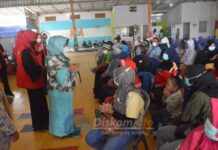 Ketua TPPKK Langgeng Hadiri Pelaksanaan Vaksinasi Covid-19 dari Pihak Swasta Untuk Masyarakat Lamteng