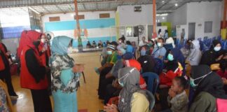 Ketua TPPKK Langgeng Hadiri Pelaksanaan Vaksinasi Covid-19 dari Pihak Swasta Untuk Masyarakat Lamteng