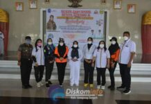 Pembina ASKI ( Asosiasi Senam Kebugaran Indonesia ) Kabupaten Lampung Tengah membuka secara resmi acara Lomba Senam Massal, Dance ASKI dan Pengukuhan ASIAFI ( Asosiasi Instruktur Aerobik dan Fitnes Indonesia )