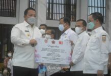 BUPATI HADIRI ACARA PENYERAHAN BANTUAN PERALATAN RAPID TEST ANTIGEN DARI PIHAK SWASTA & GUBERNUR LAMPUNG