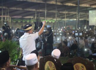 Bupati Lampung Timur Hadiri Pengajian Akbar Khataman Kitab Alfiah Ponpes Salafiyah Darussalamah Way Jepara