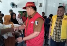 PMI Lamtim Beri Bantuan Untuk Korban Angin Puting Beliung