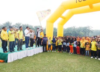 Bupati Lampung Tengah Lepas Pesrta Jalan Sehat di Segala Mider