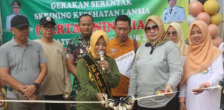 Ketua TP PKK Kab Lamtim Launching Gerakan Serentak Screening Lansia