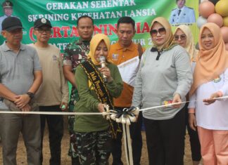 Ketua TP PKK Kab Lamtim Launching Gerakan Serentak Screening Lansia