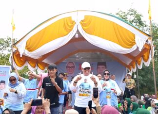 Ratusan Masyarakat Kecamatan Labuhan Ratu Senam Bersama Ela-Azwar