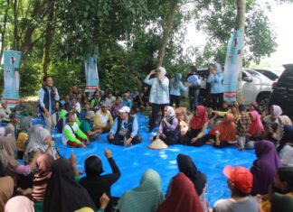 Ela – Azwar Dialog Dengan Puluhan Petani Lampung Timur