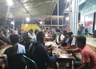 Bersama MasyarakatBang Azwar Ikuti Lomba Gaple