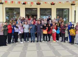 Sekda Lamtim Terima Aspirasi Tenaga Pendidik R4