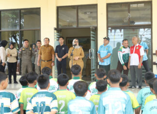 Bupati Lamtim Ela Siti Nuryamah Melepas Peserta Forsgi U-10 dan U-12 Kabupaten Lampung Timur Menuju Piala Gubernur Lampung 2025