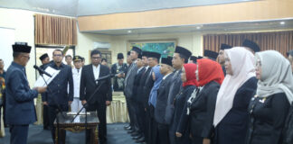 Sekda Lampung Timur Rustam Effendi Lantik 29 Pejabat Administrator