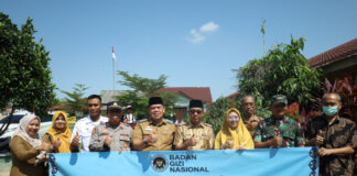 Wabup Lampung Timur Azwar Hadi Launching Program Makan Bergizi Gratis di Desa Donomulyo