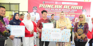 RSUD Sukadana Gelar Puncak Peringatan HUT RI ke-80, Bupati Ela Berikan Kado Istimewa Kepada Masyarakat Yang Melahirkan 17 Agustus 2025